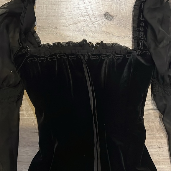 House of CB Syana Velvet Dress - Picture 4 of 8